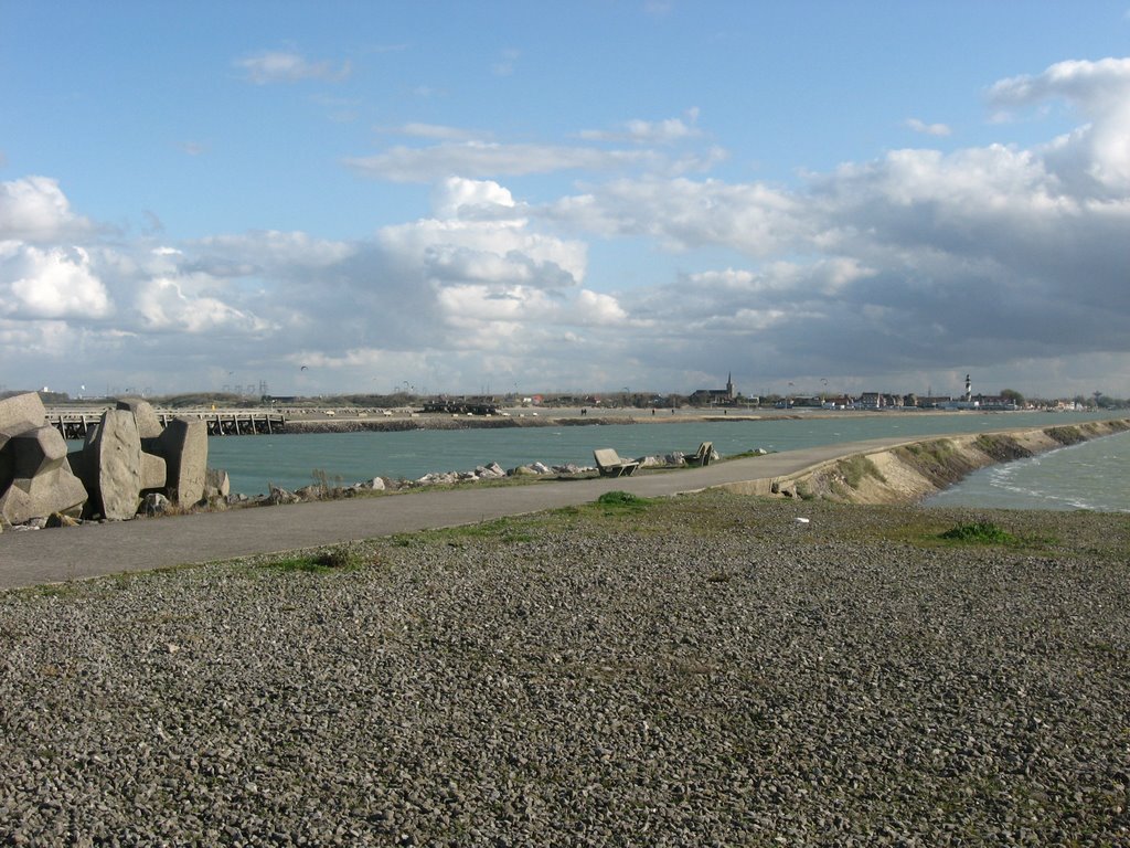 Jetée de Grand-Fort-Philippe by Jean Marc Gfp