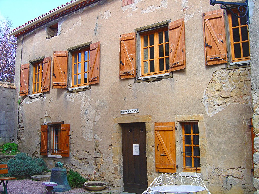 La maison de l'Abbé Saunière, à Rennes le Château by Lucien Ruth