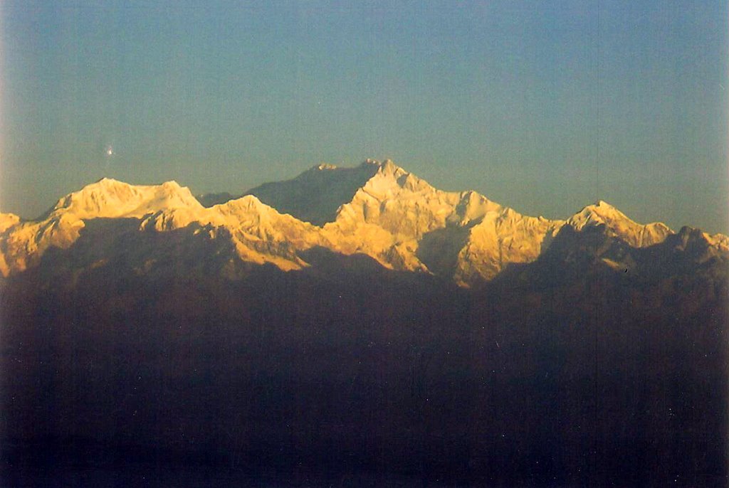 KANCHENJUNGA,DARJEELING 12/2005 by F. Zaman