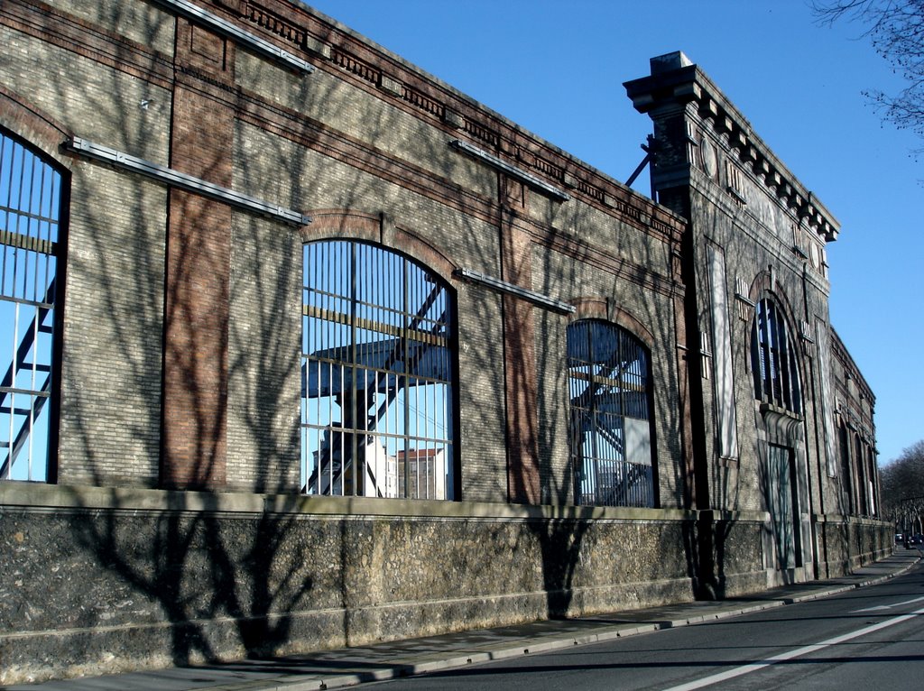 Anciennes Usines Renault by Michel Gervais (Cyan…