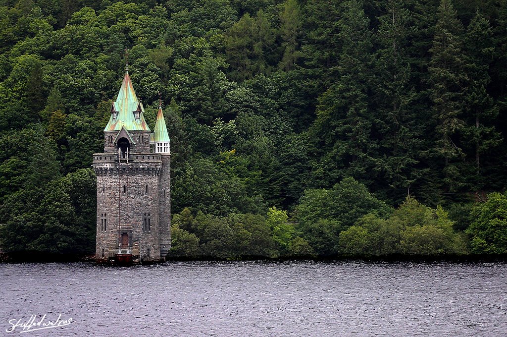 Lake Vyrnwy by stuffedwalrus