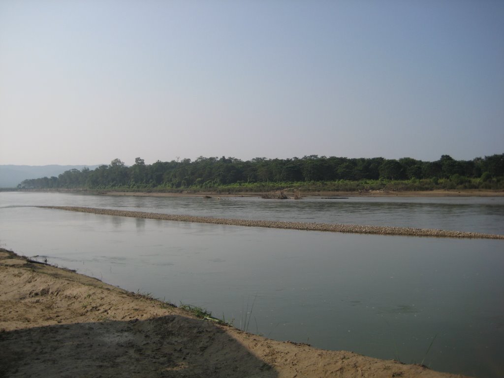 Rapti river from Sauraha by tschimi