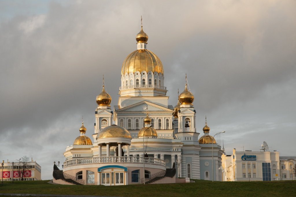 Leninskiy rayon, Saransk, Respublika Mordoviya, Russia by Aleksandr Dezhin