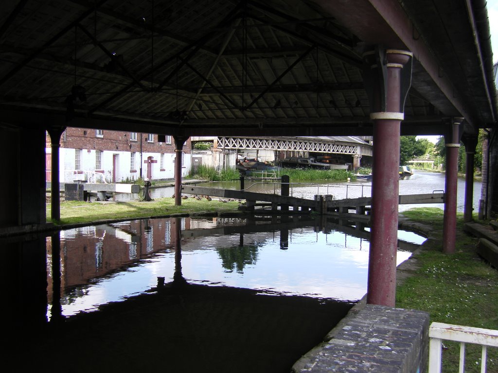 Old Canal at Chester by salron77