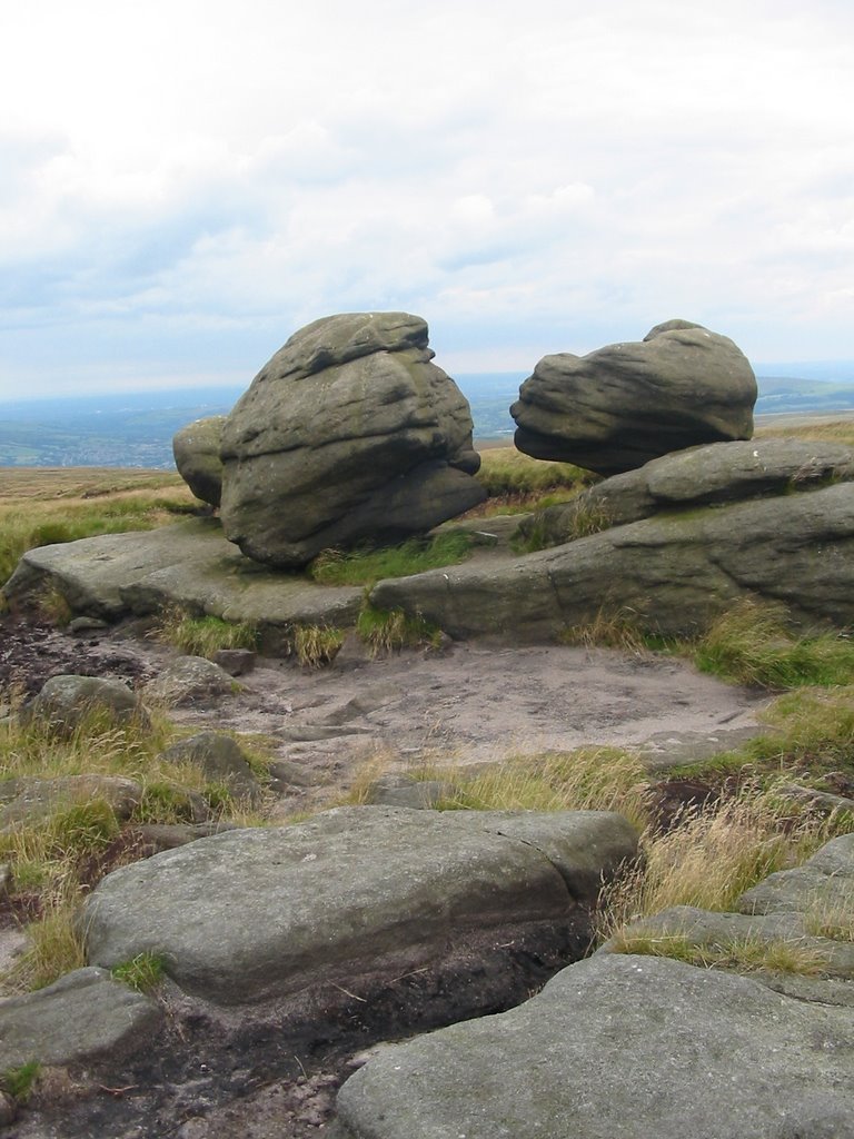 The Wain Stones Bleaklow by Phil Roycroft