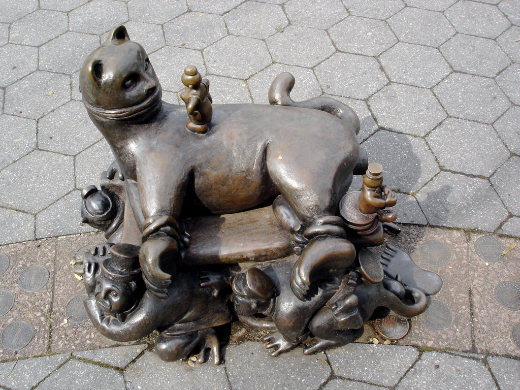 Nelson A. Rockefeller Park/The Real World/Tom Otterness by Michel Gervais (Cyan…