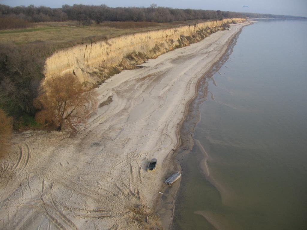 Beach. November 2006 by avispro