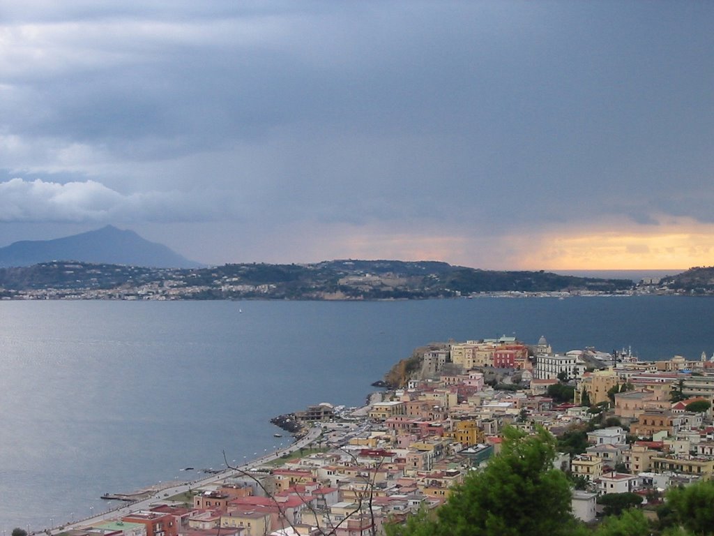 Pozzuoli by silvio izzolino