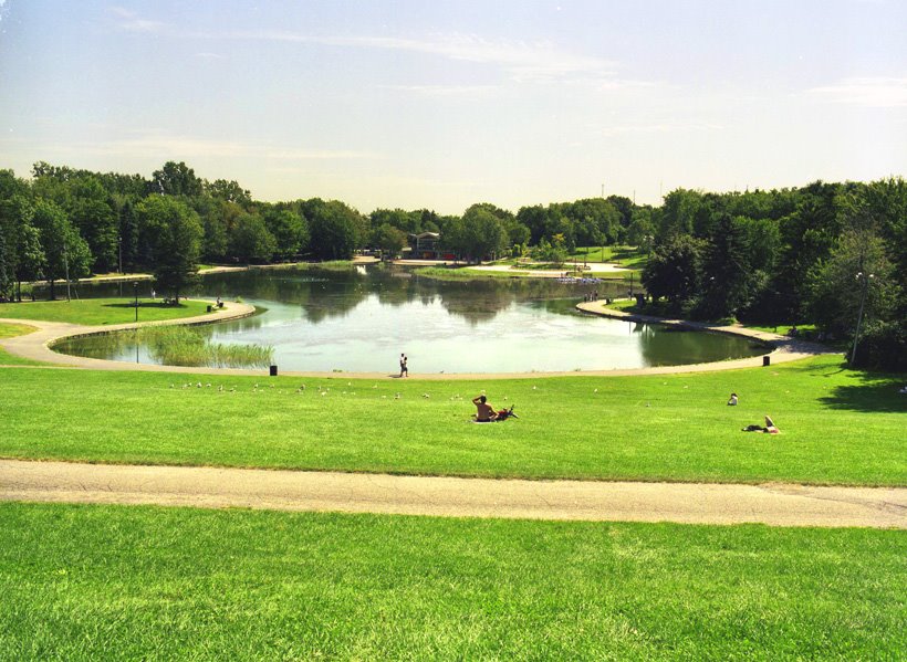 Montreal Beaver Lake by MurrayH