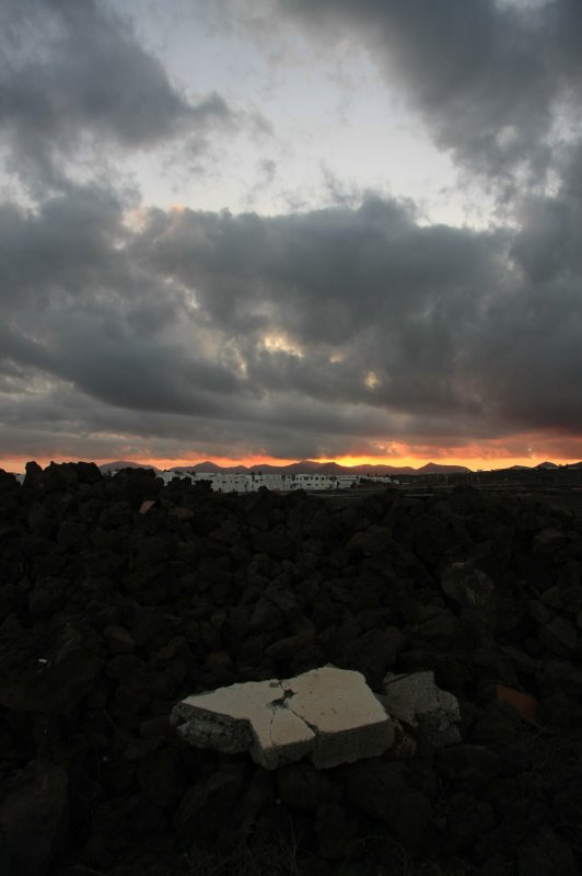 Sunset in Lanzarote by drummond :