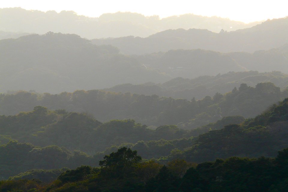 鎌倉の山並み(Mountain Range of Kamakura) by ajkys-ge