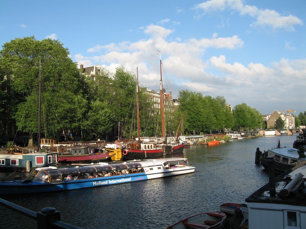 Amsterdam's waters by Tyrkalov