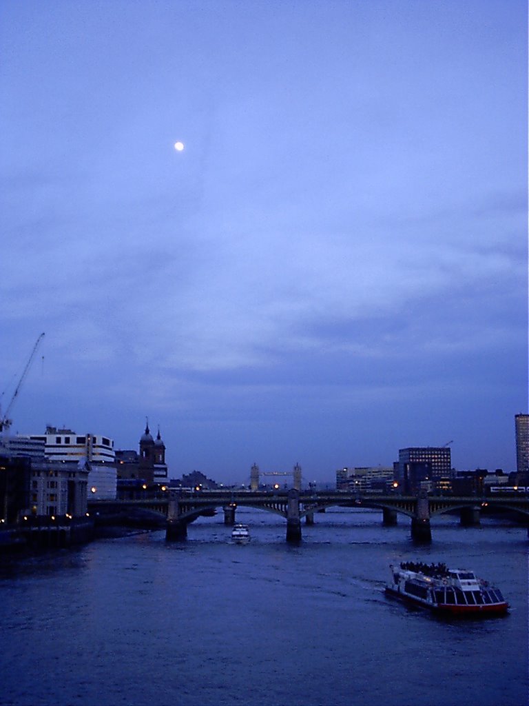 Millennium Bridge by José Luis Barneto Lo…