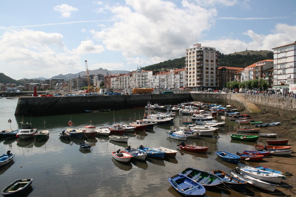 Sul - Puerto de Castro Urdiales by Santi UL