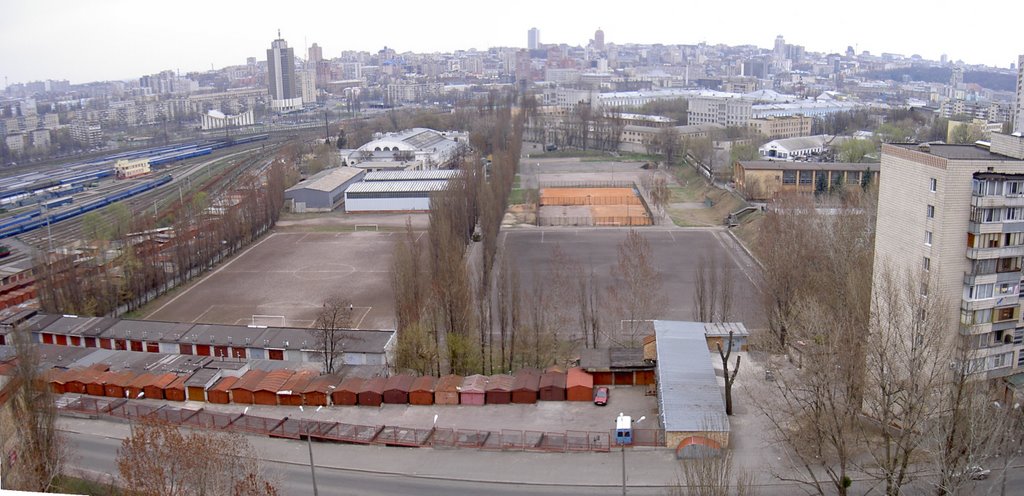 View of Kiev from Chokolovskaya area by Malinius