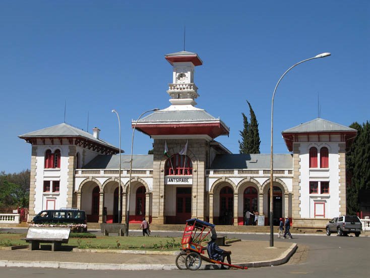 Gare d'Antsirabé by Stéphane Clément