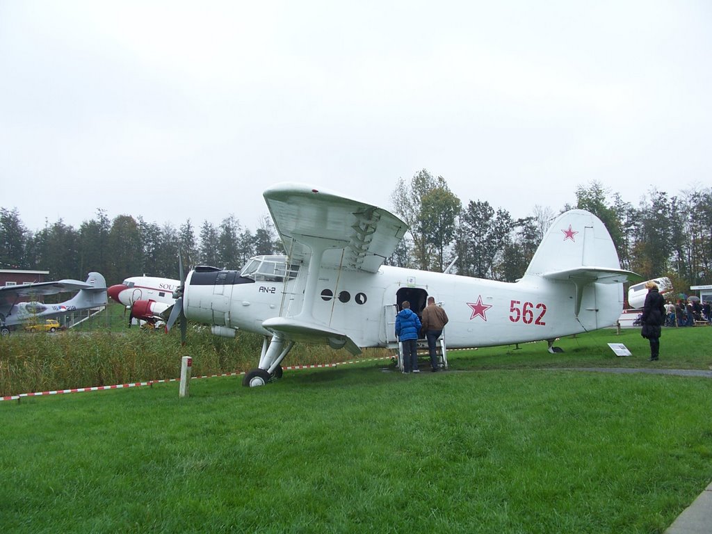 Aviodrome Lelystad - 2008 by StevenL