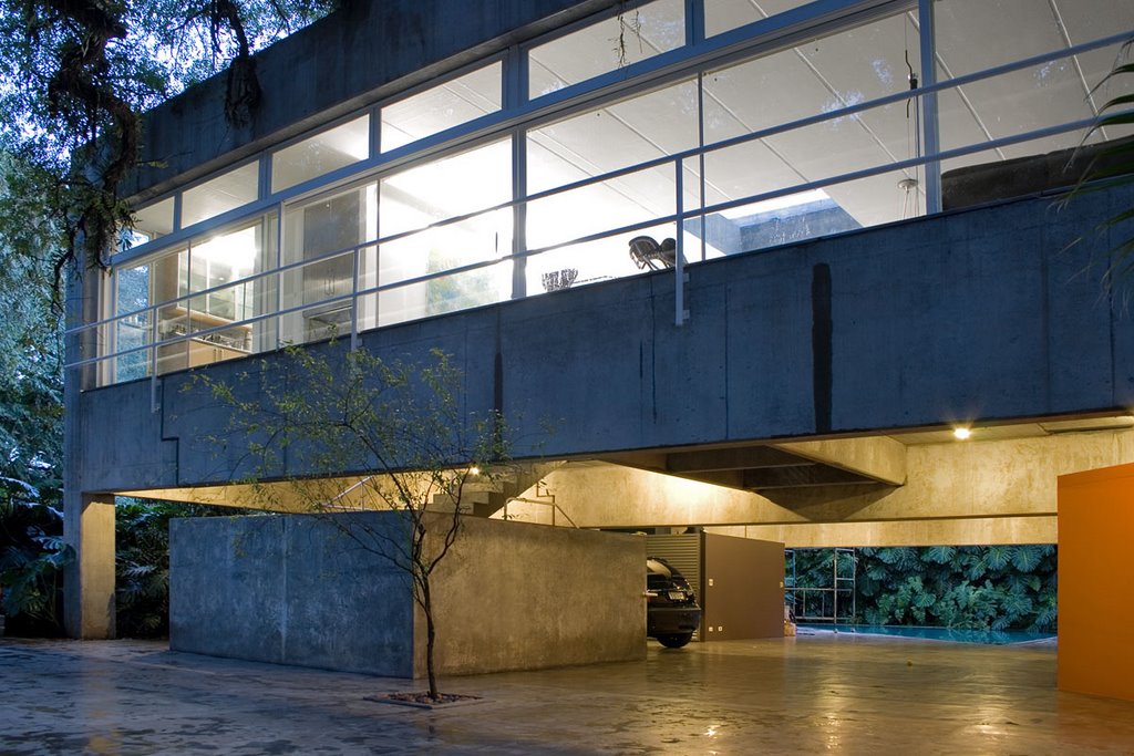 Casa gerassi : : paulo mendes da rocha by Fernando Stankuns