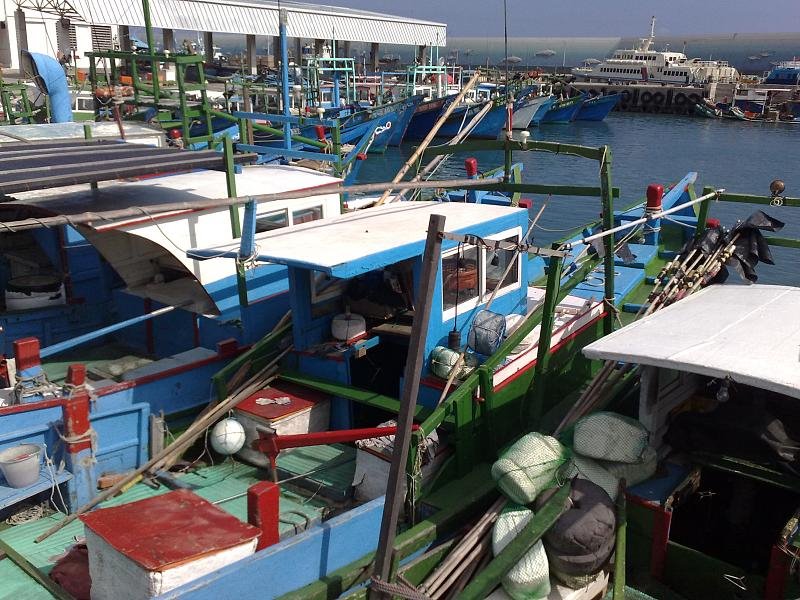 Fugang Fishing Harbor by Chih-Hao Tsai