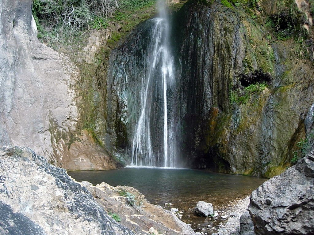 Cascade de Courmes by hal1962