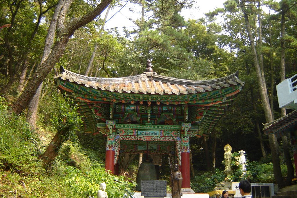 Temple @Taejong Do by vinodok