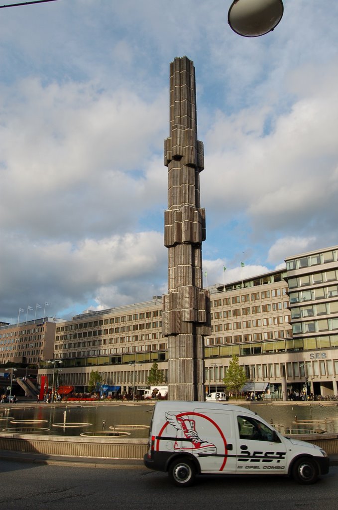 Sergels Torg by Vladka Evelyn Tabáková