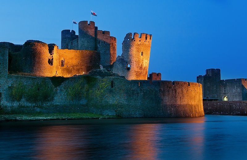 Caerphilly Castle by linas.k