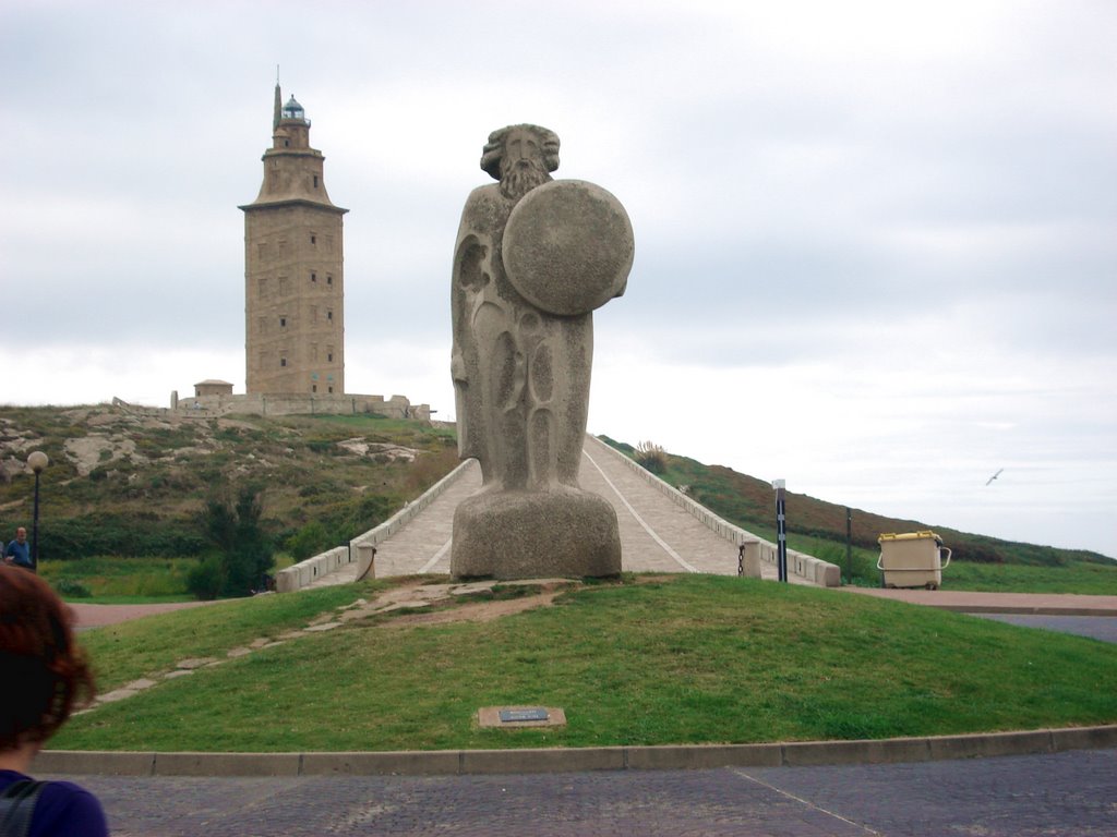 El dueño con su Torre a la espalda - La Coruña by jenper