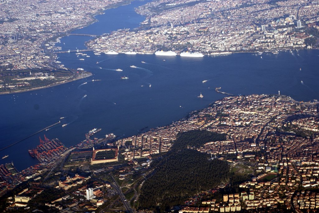 Bosphorus and Halic by Dmitriy Tkachenko