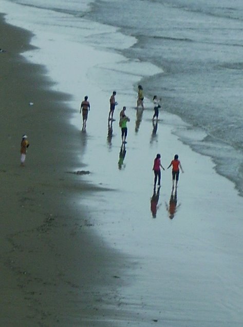 Back Beach, Vung Tau by Jenö