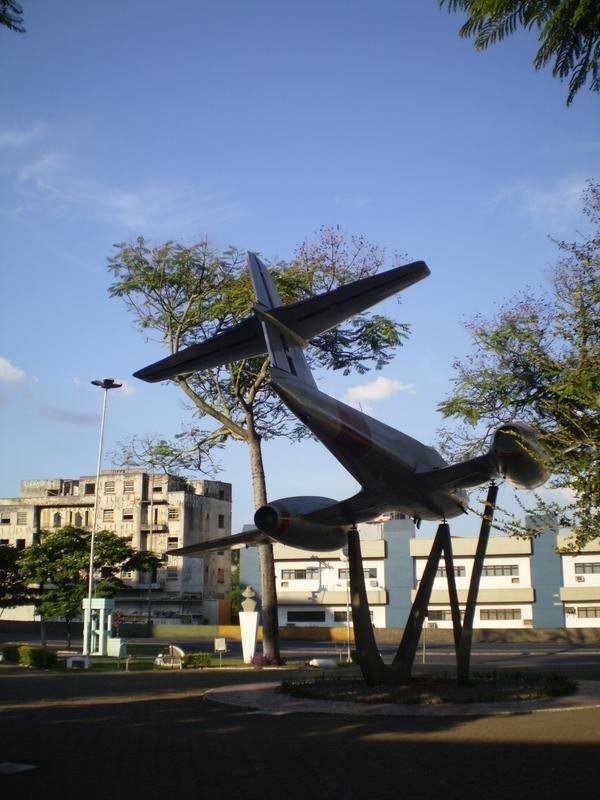 Praça do avião by dener lippert