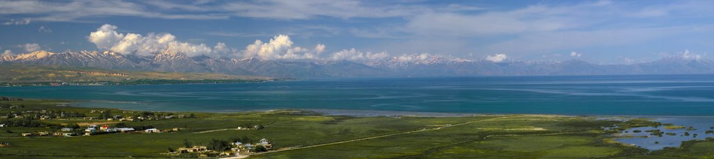 Lake Van from Van castle by emjanda