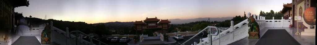 Hsi Lai Temple [Panorama] by daychatorn