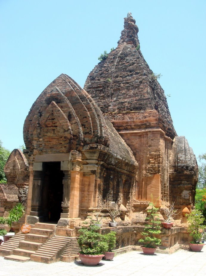 Vĩnh Hòa, NHA Trang, Khanh Hoa Province, Vietnam by Peter Nagel