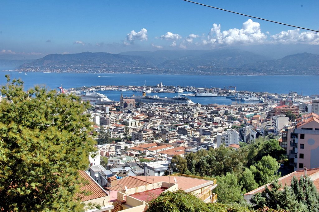 Messina da Montepiselli. by Nicola e Pina in Sicilia