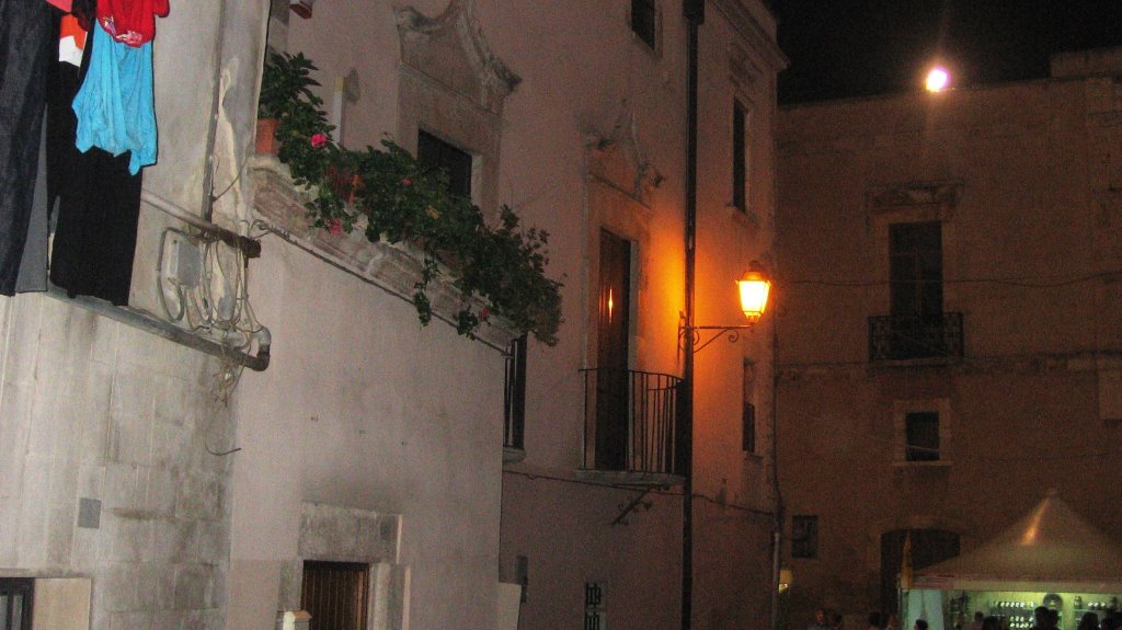 Balcone by Giuseppe Giove