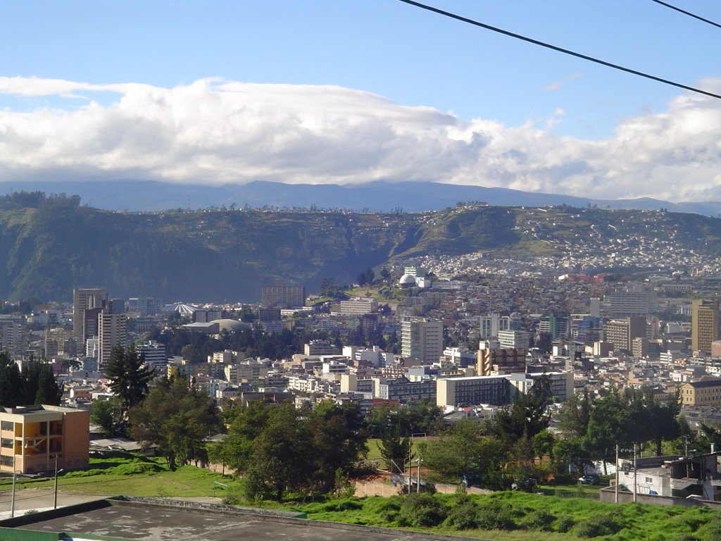 QUITO by vrando