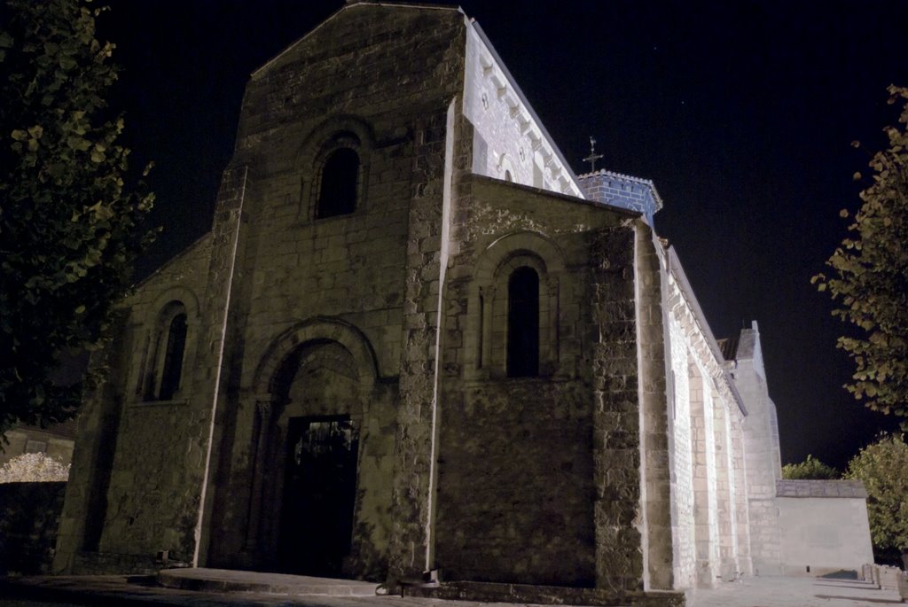 Eglise de nuit by yoyolefou