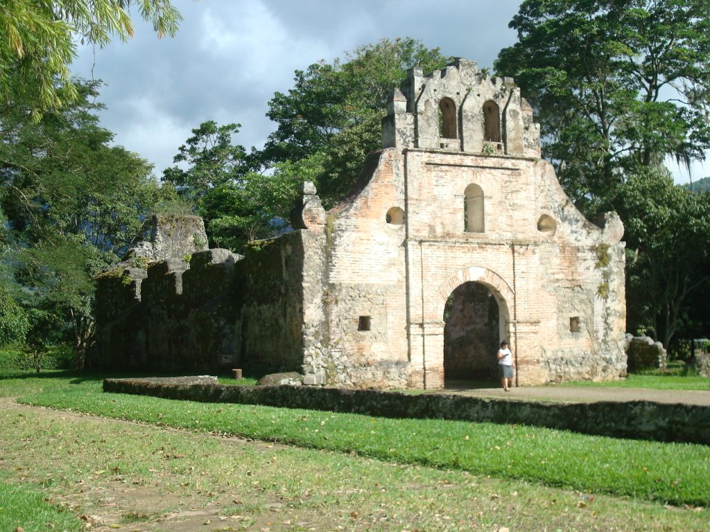 Foto de las Ruinas de Ujarras by Carlos Avila Arquin