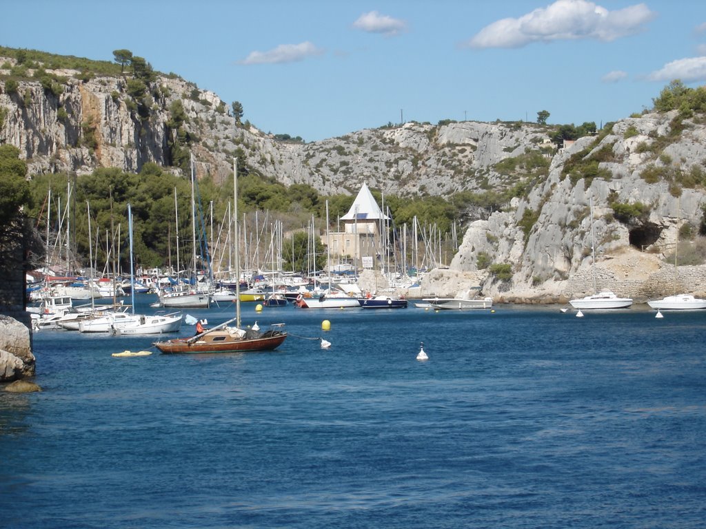 Calanques de Cassis by jeanjean94