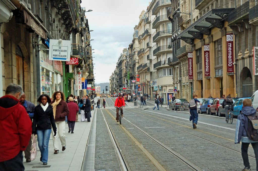 Bordeaux rue libérée by jl capdeville