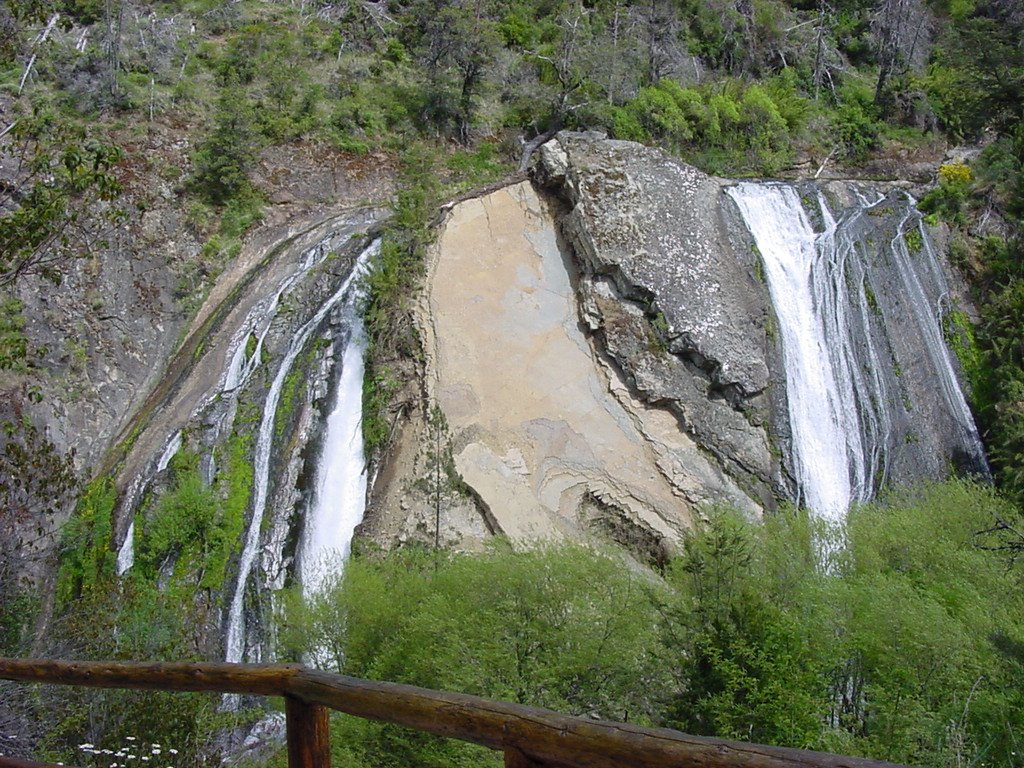 Cascada Escondida by Sebastian Edgardo Do…