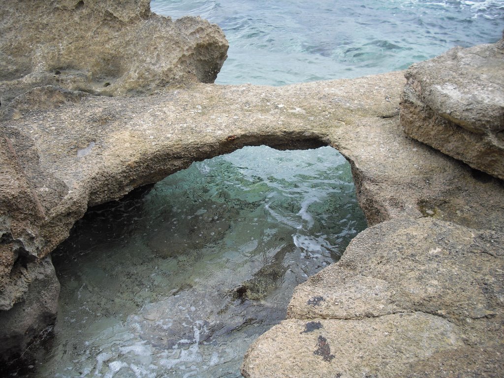 Puente Natural?, Cala Ratjada. by jagaldon