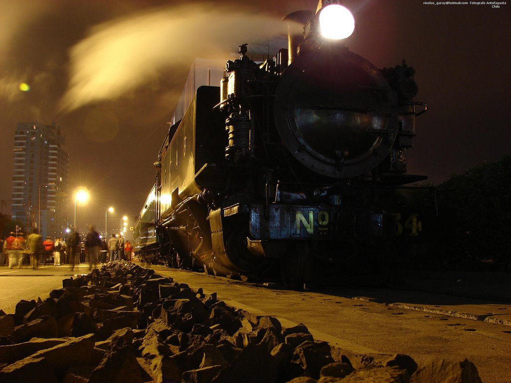 Tren en Antofagasta by Jose Nicolas Garay L…