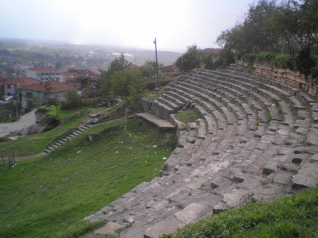 Konuralp Antik Tiyatro(MS.1. Yüzyıl) by Saim Günaydın