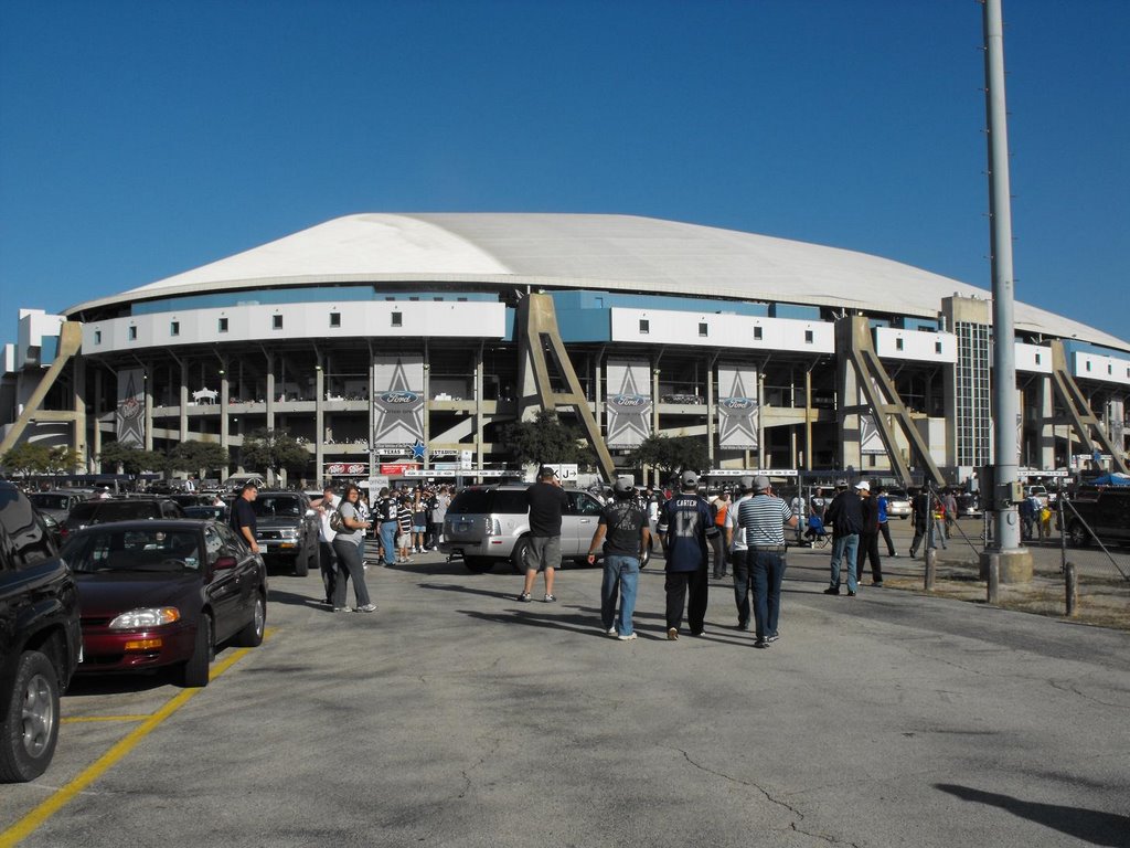 TEXAS STADIUM by Jaime Antonio Cardona Garda