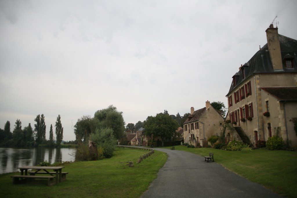 Apremont-sur-Allier, Cher, Centre, France by Hans Sterkendries