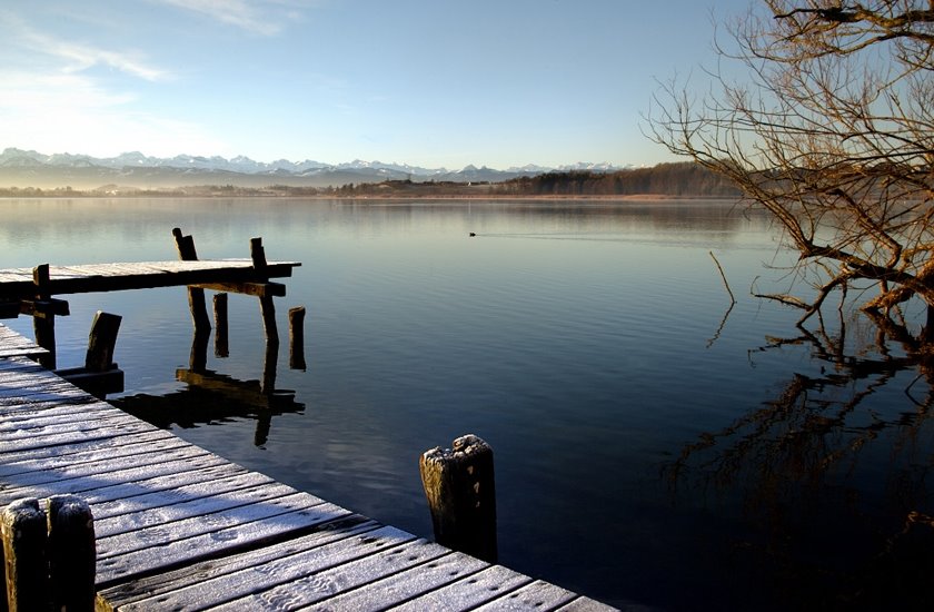 Pfäffikersee im Winter by swisspanorama.ch