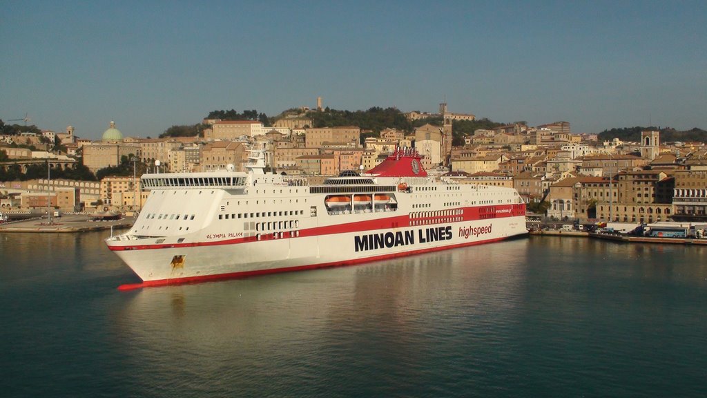 Leaving Ancona by parus.major