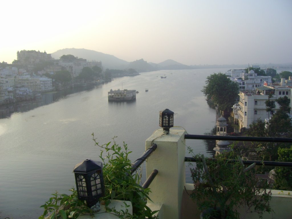 View over Lake Pichola from Dream Heaven Guest House by atarax